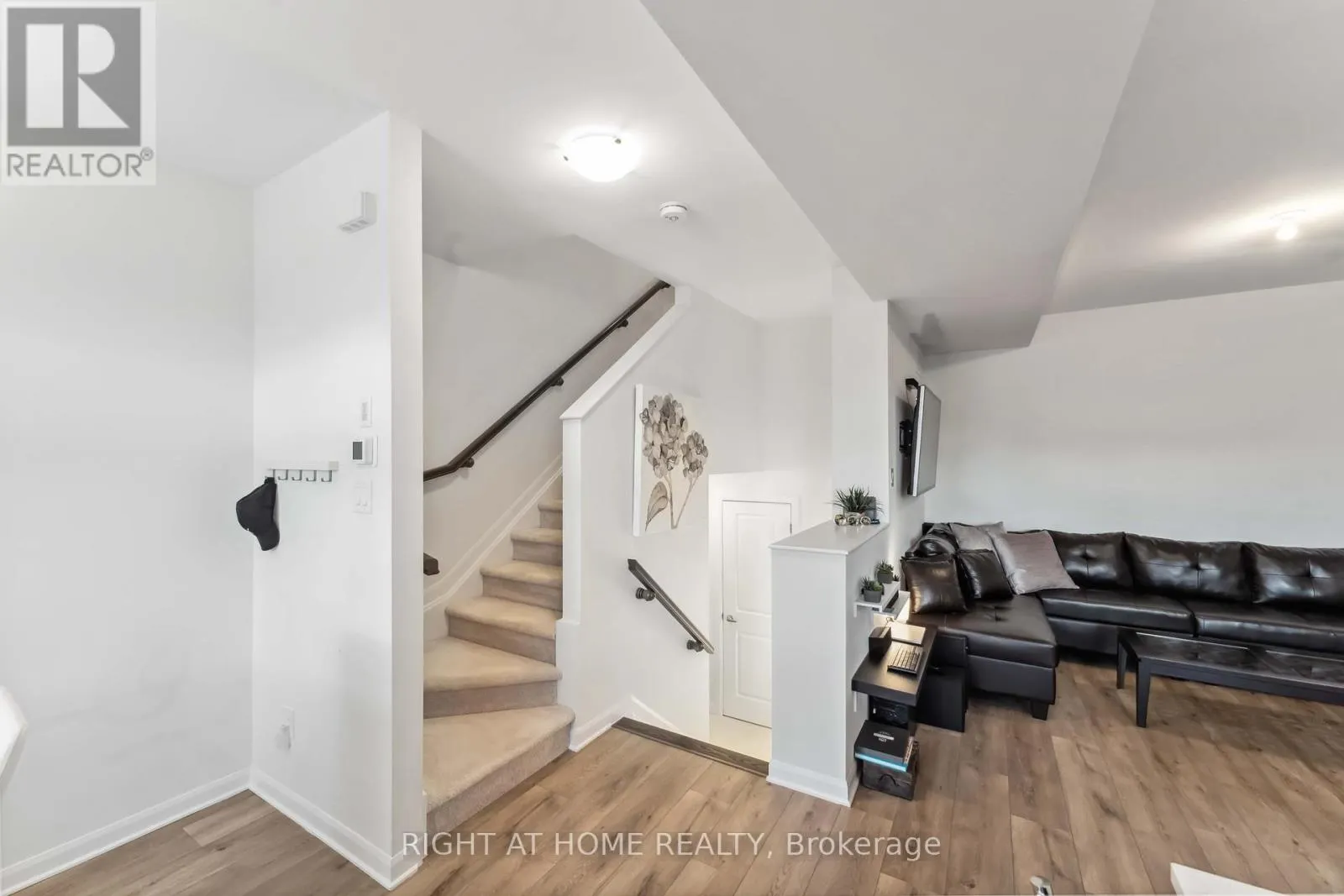 167 ATTWELL PRIVATE