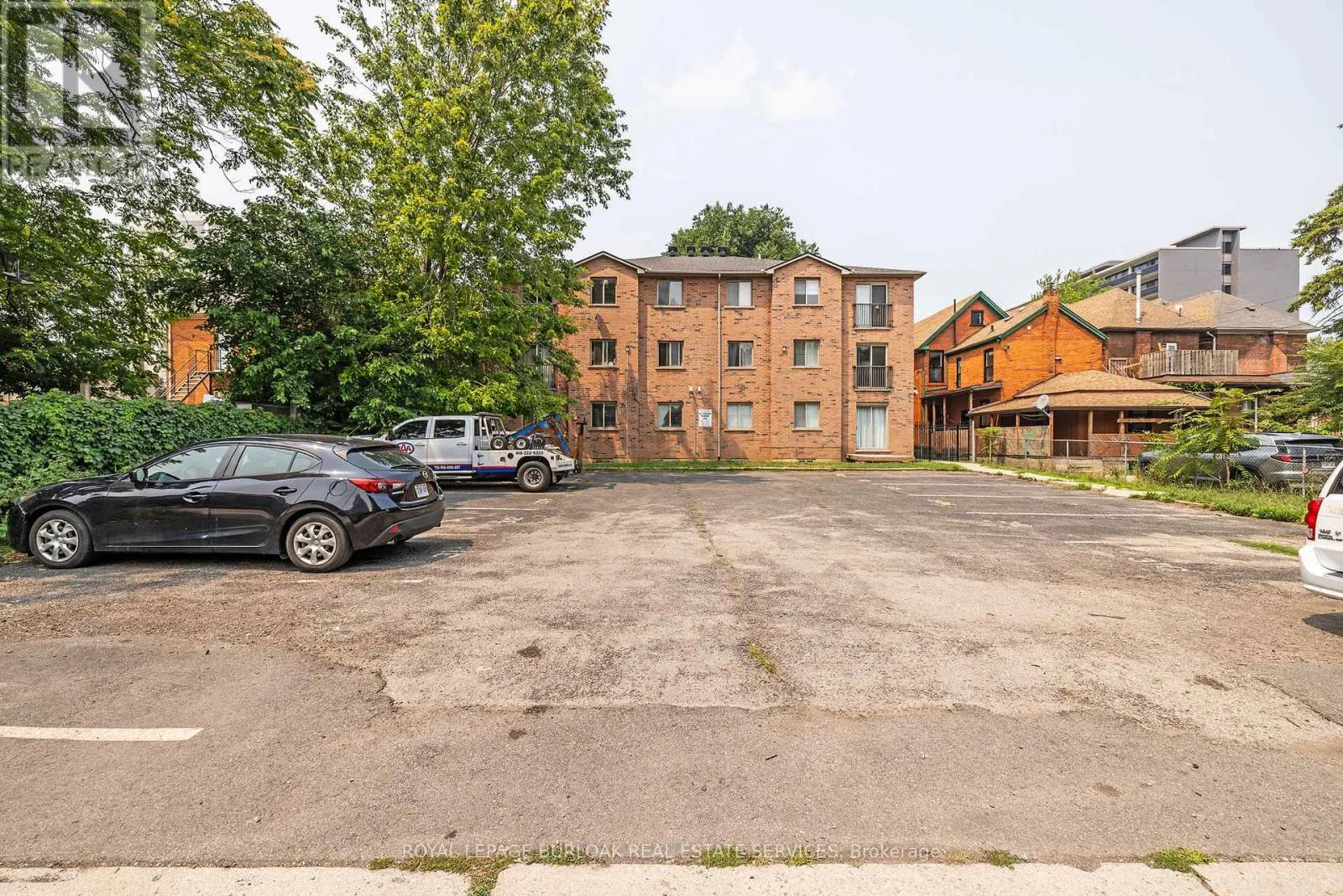104 - 28 VICTORIA AVENUE N