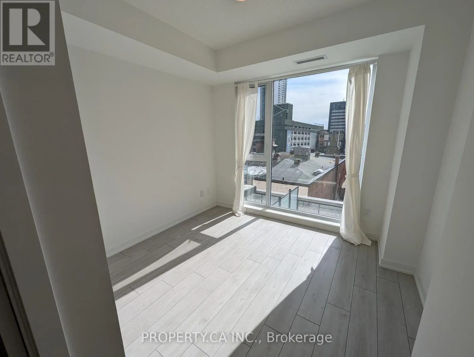 317 - 55 DUKE STREET W STREET