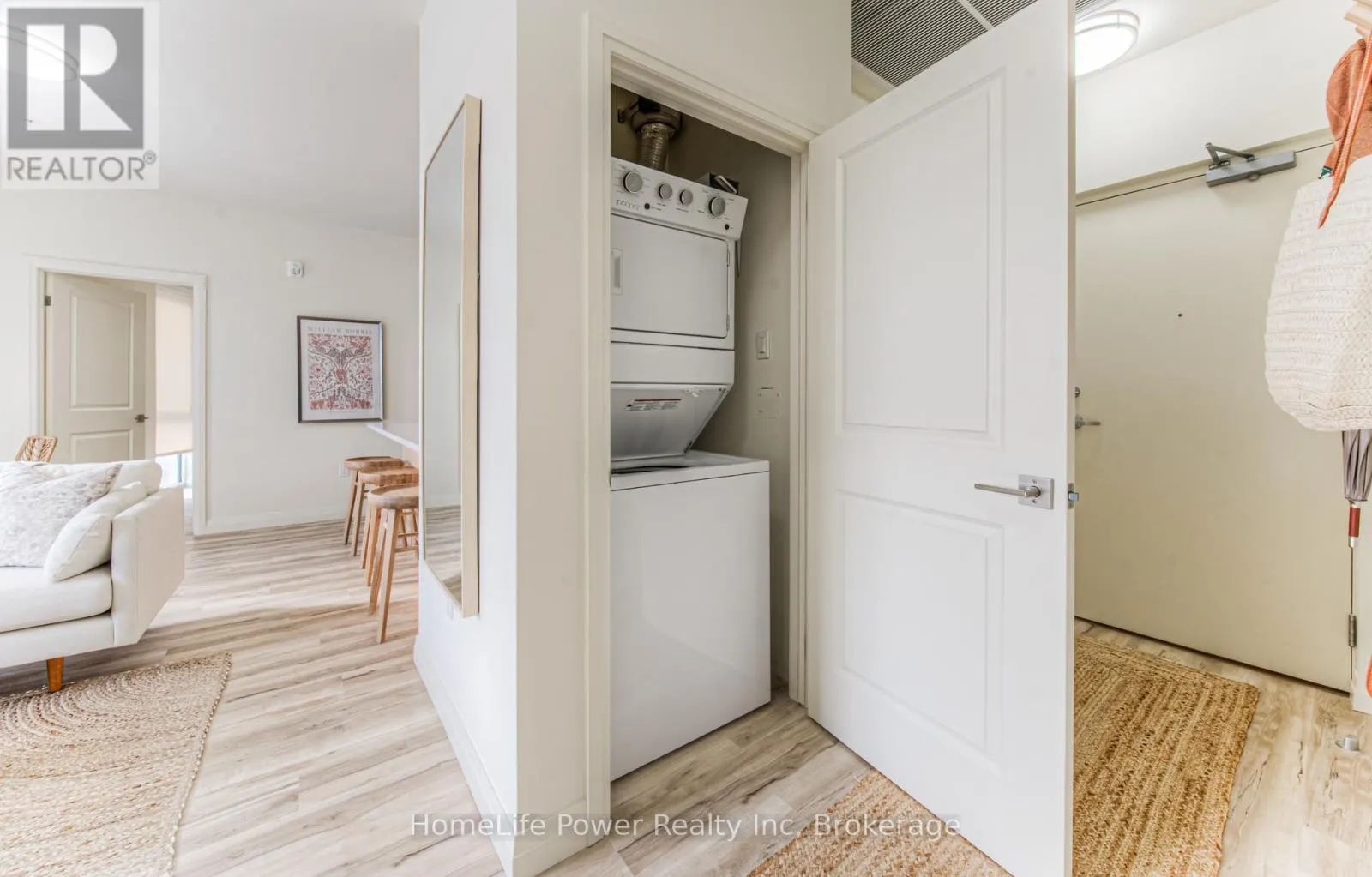 205 - 301 WESTMOUNT ROAD, #205