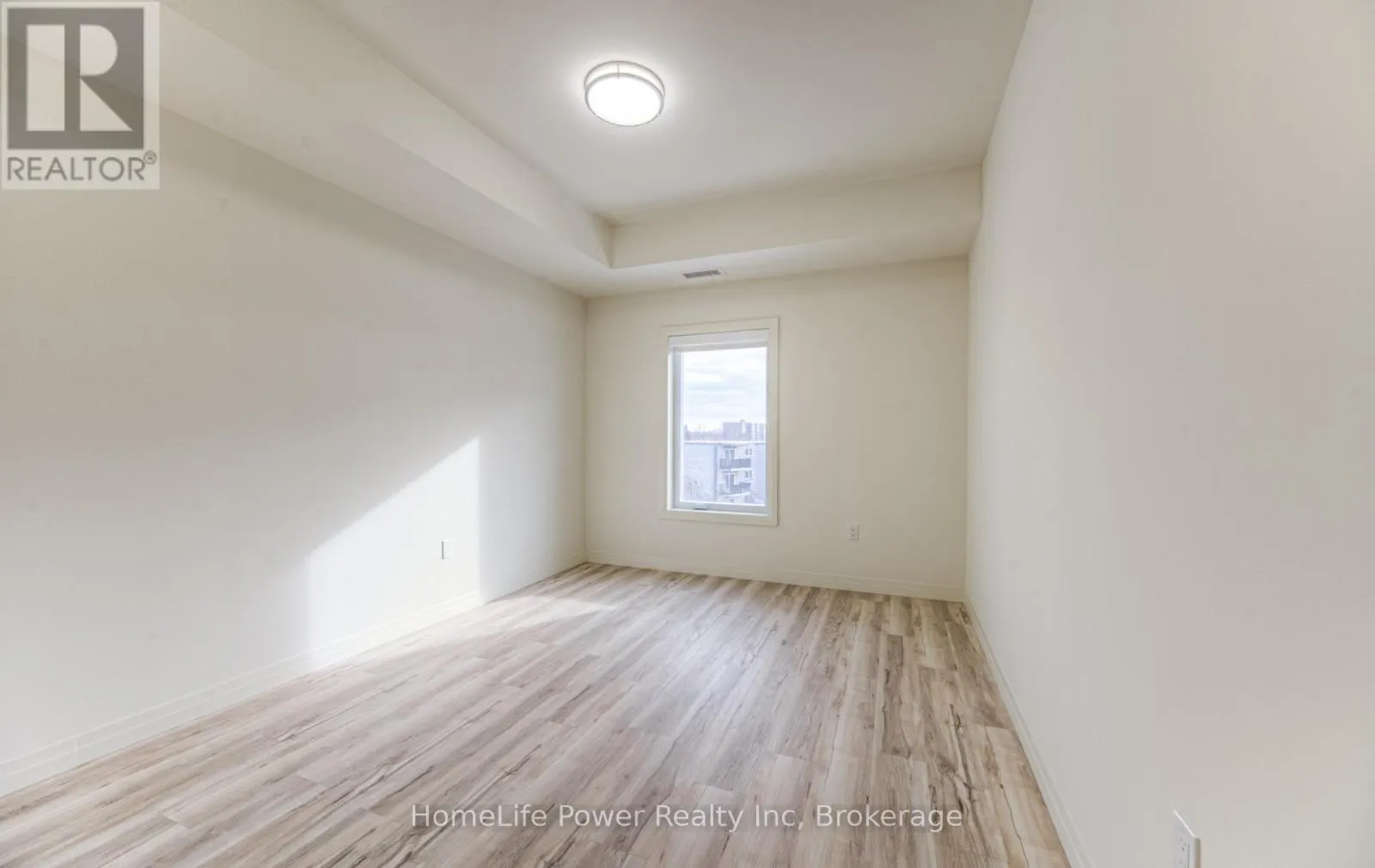 205 - 301 WESTMOUNT ROAD, #205