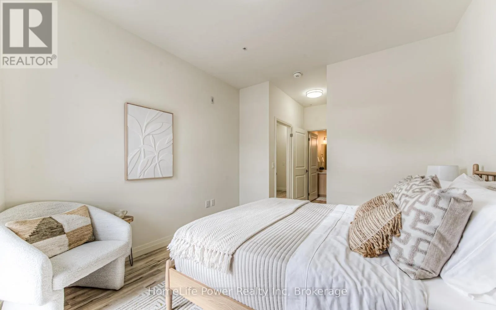 205 - 301 WESTMOUNT ROAD, #205