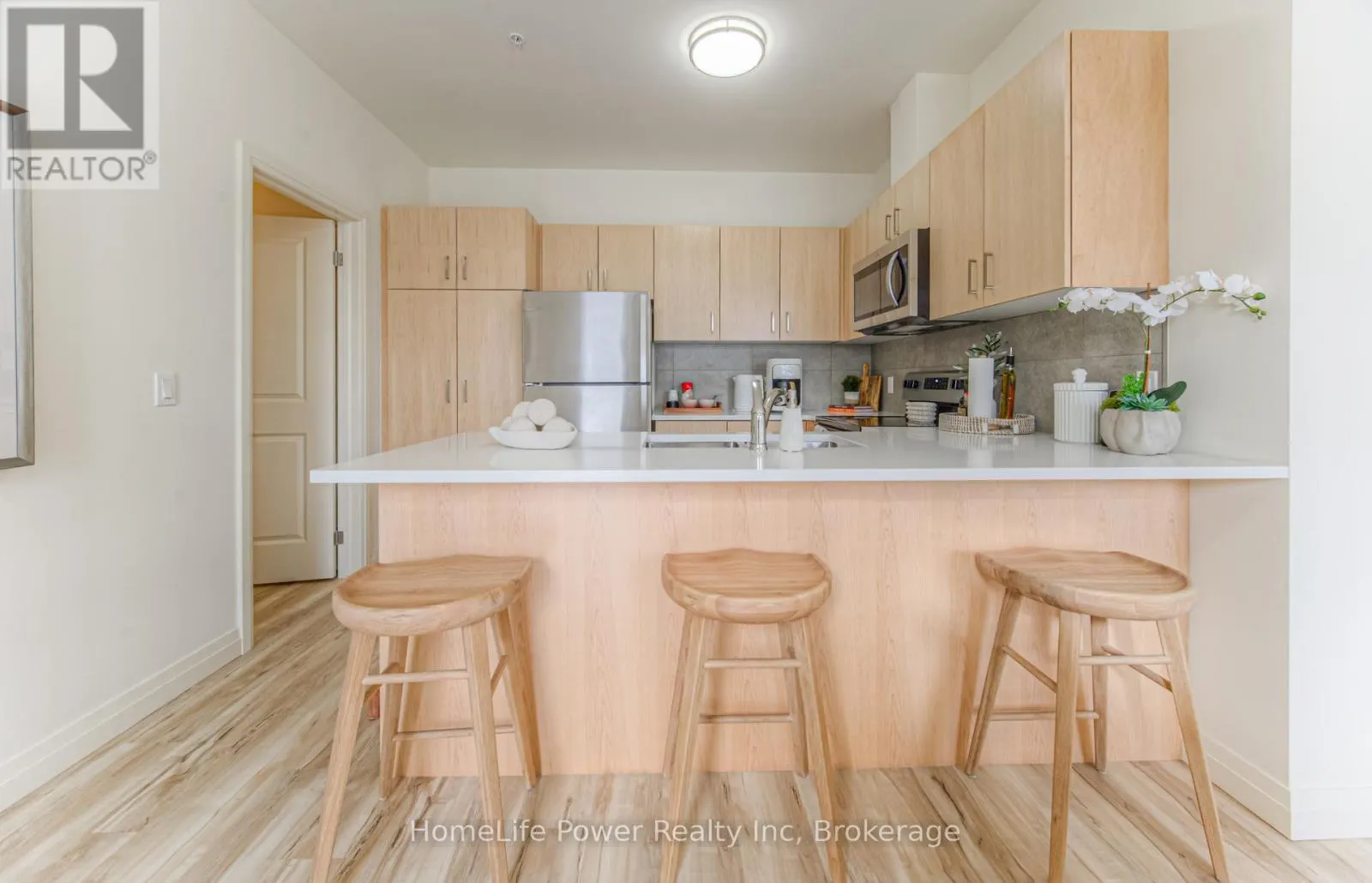 205 - 301 WESTMOUNT ROAD, #205