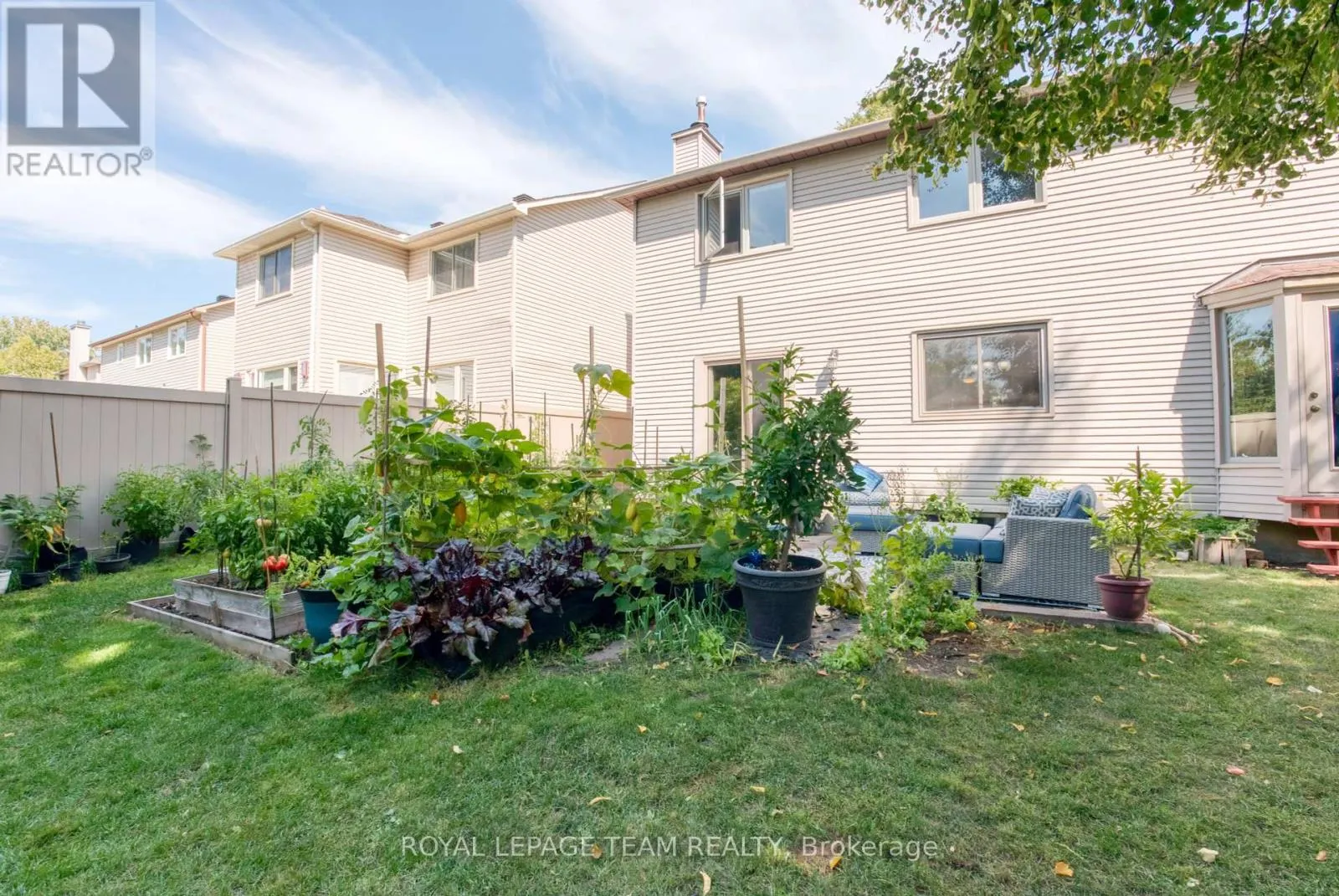 8 HUNTSMAN CRESCENT