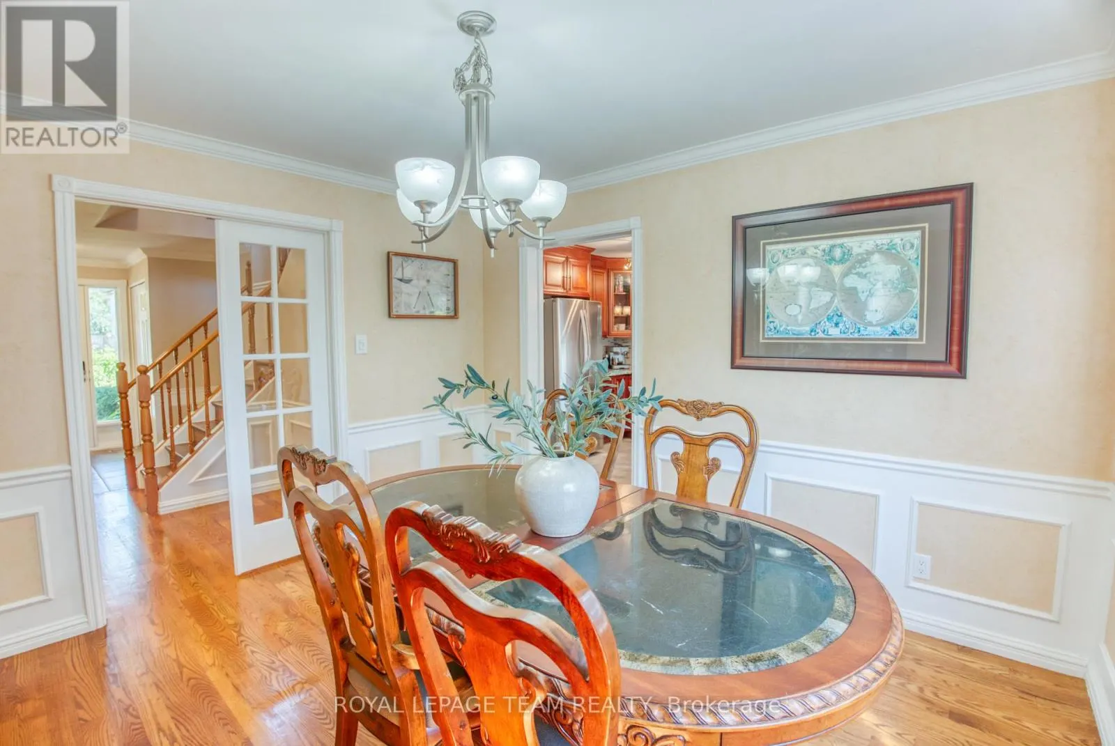 8 HUNTSMAN CRESCENT