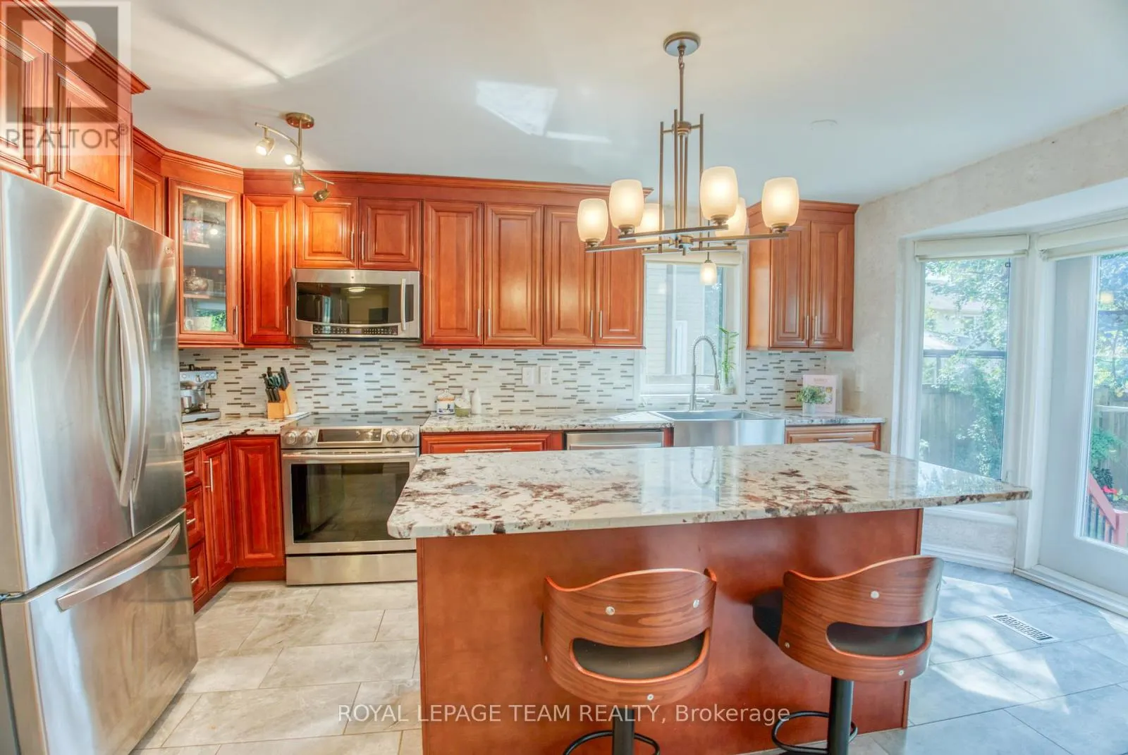 8 HUNTSMAN CRESCENT