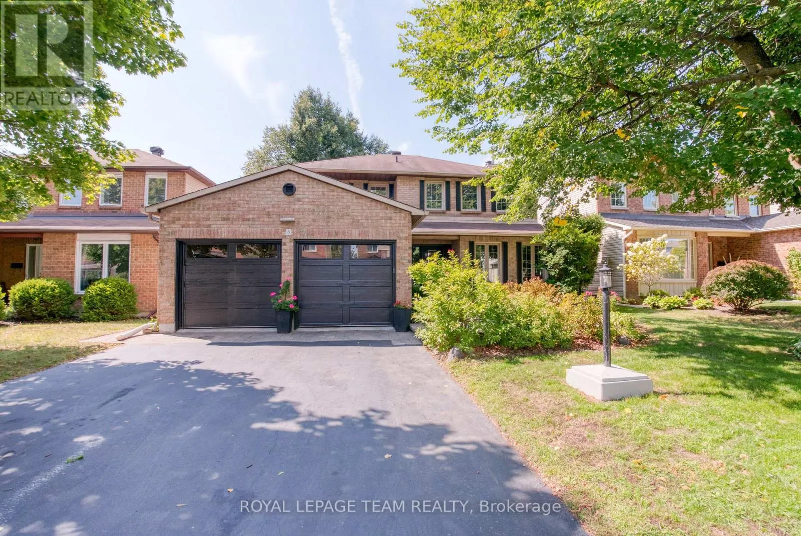 8 HUNTSMAN CRESCENT