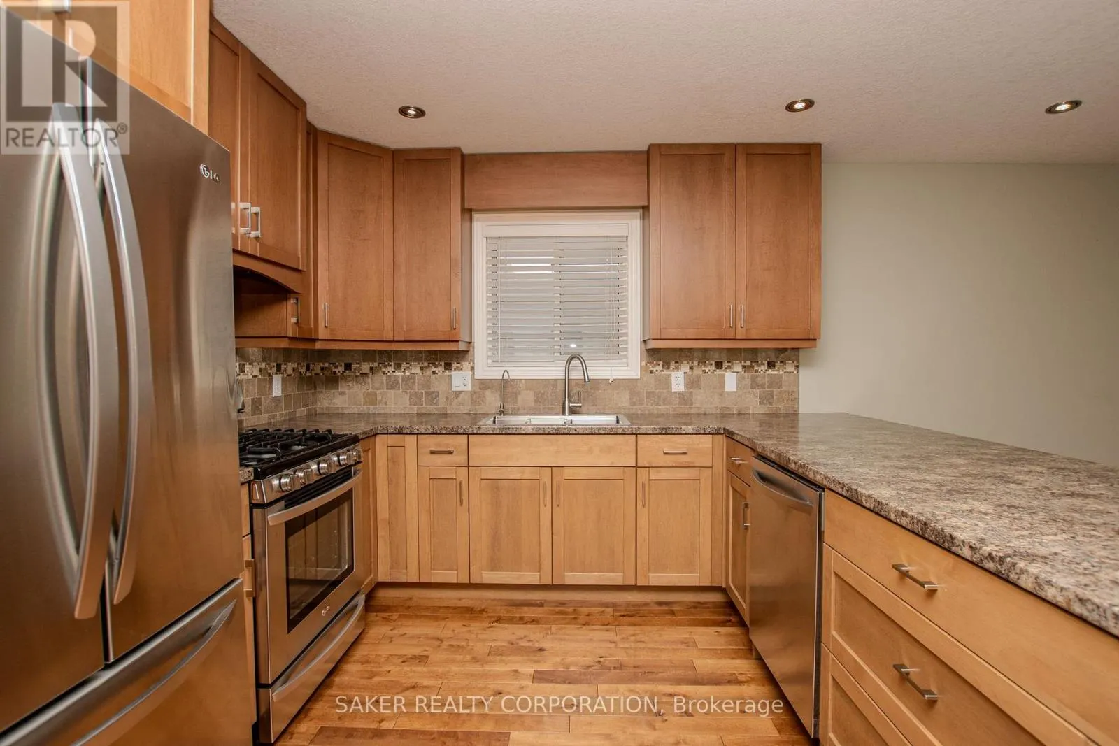 3385 EMILYCARR LANE