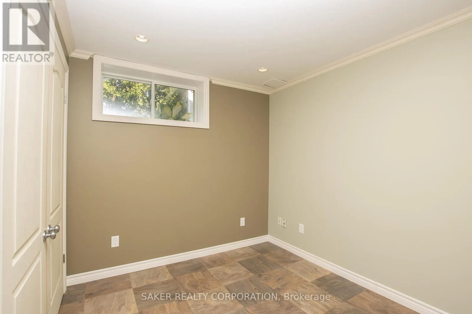3385 EMILYCARR LANE