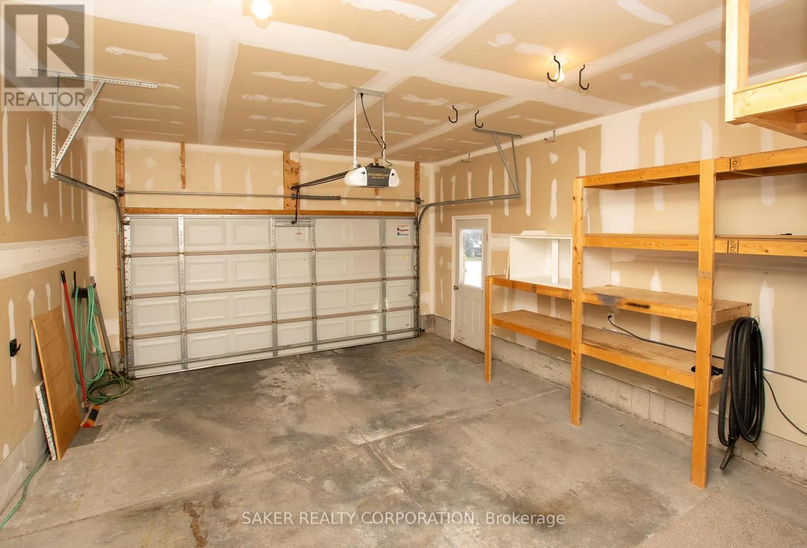 3385 EMILYCARR LANE