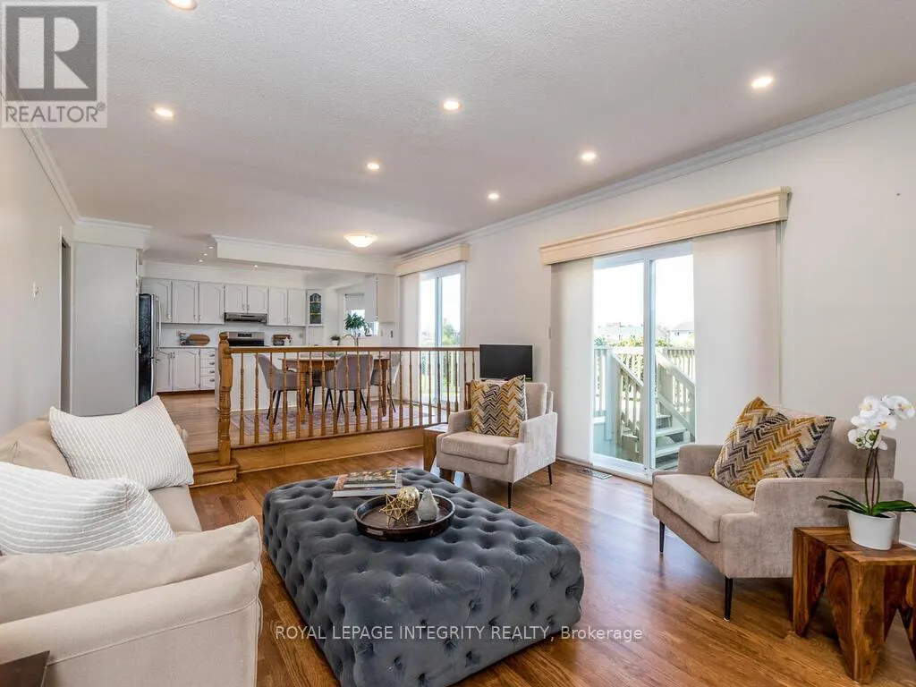 17 ARBUCKLE CRESCENT