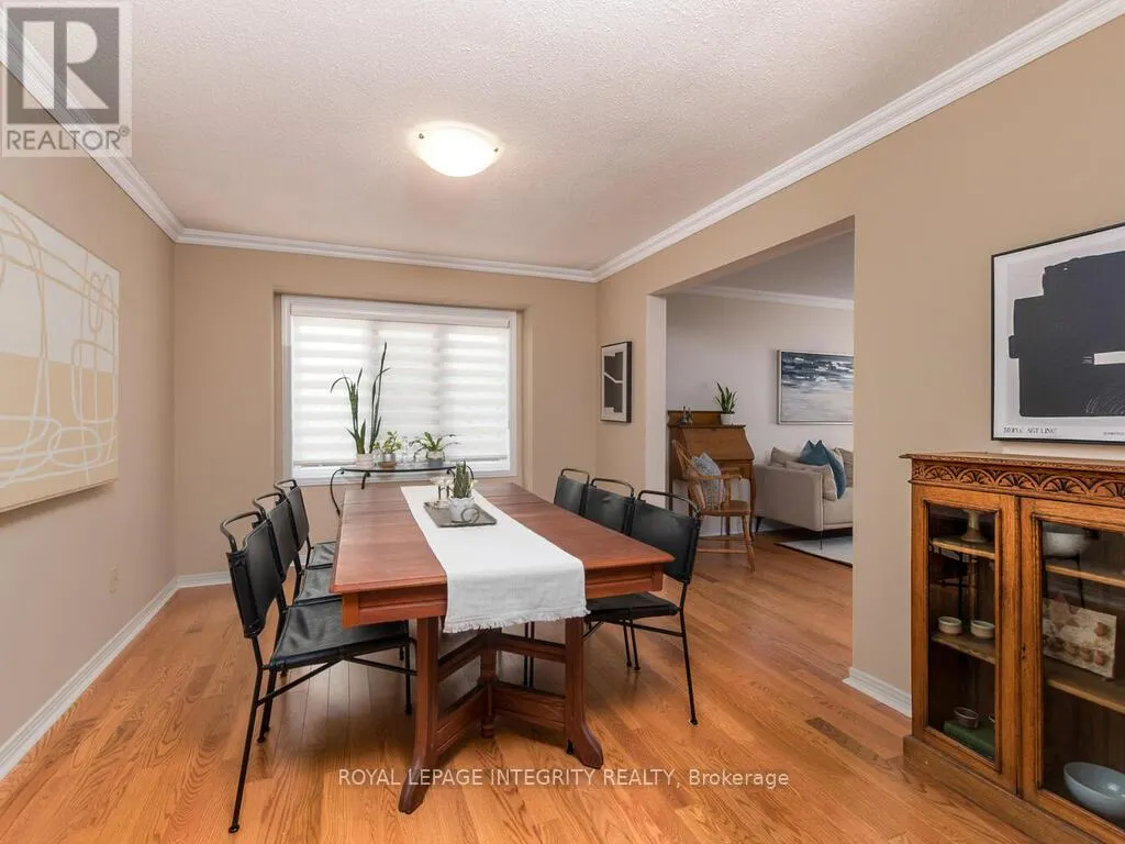 17 ARBUCKLE CRESCENT