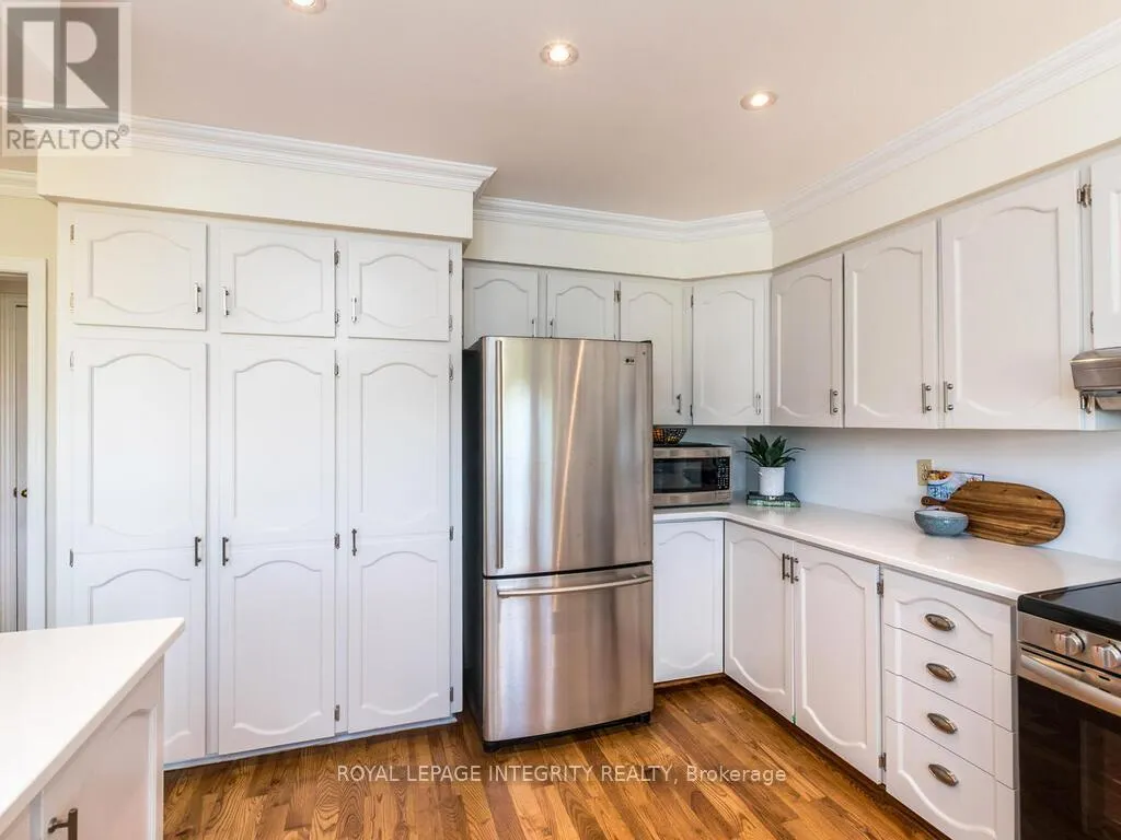 17 ARBUCKLE CRESCENT