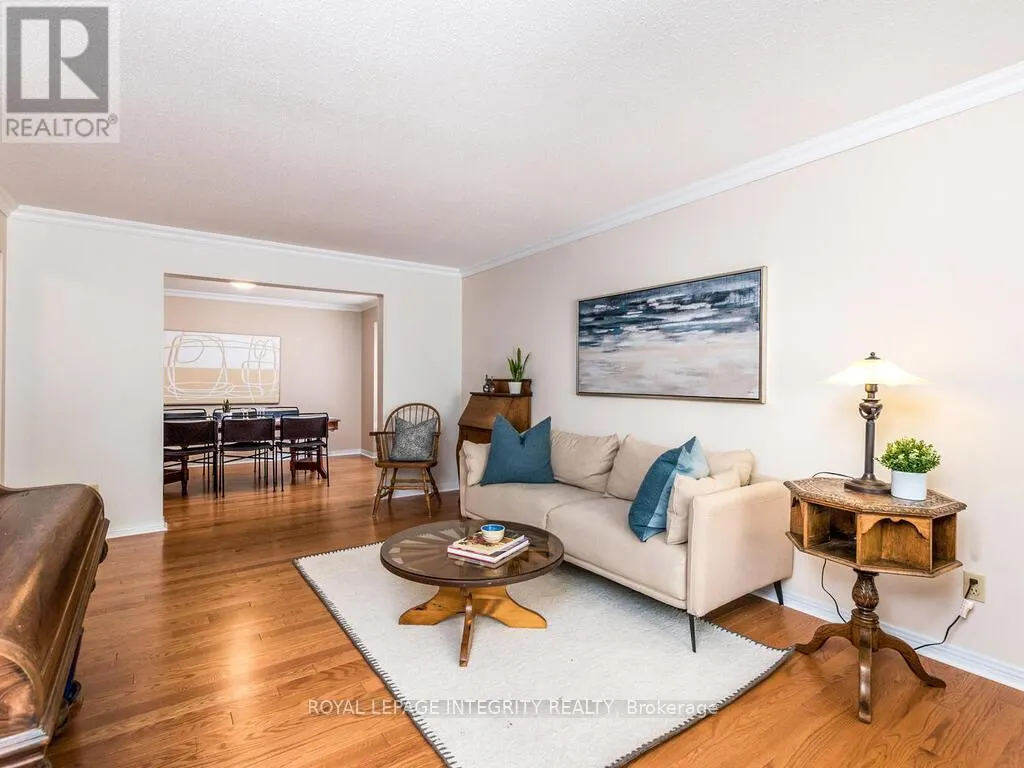17 ARBUCKLE CRESCENT