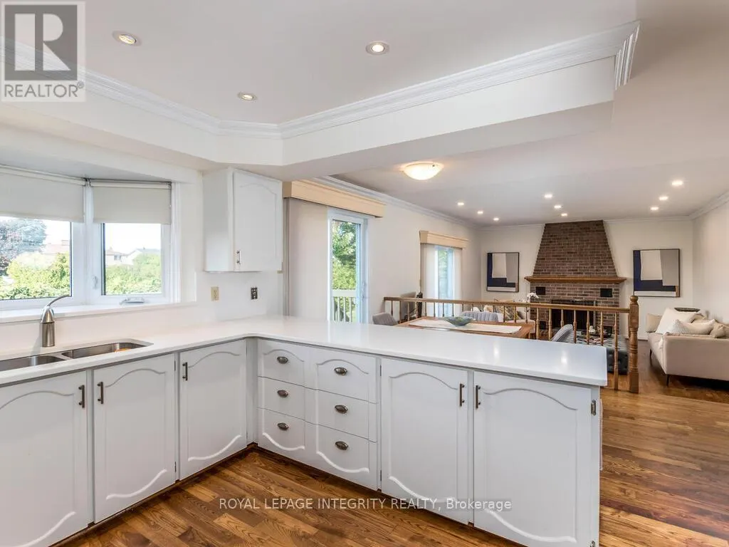 17 ARBUCKLE CRESCENT