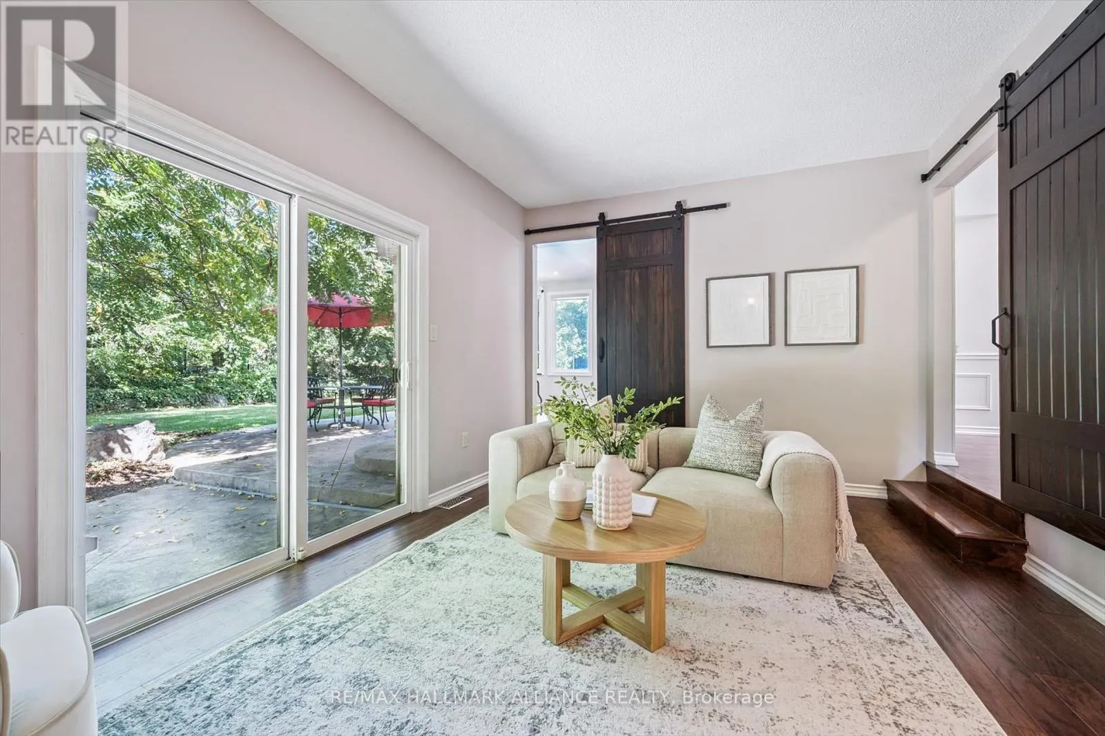 6 COACHMAN CRESCENT