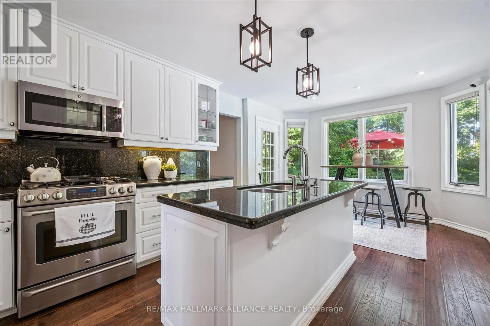 6 COACHMAN CRESCENT