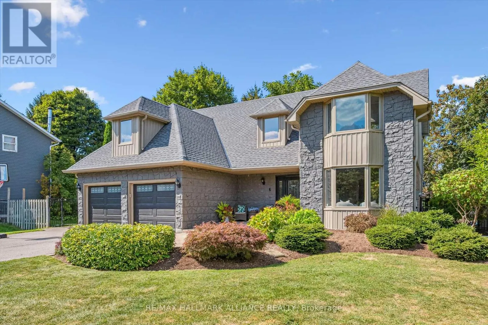 6 COACHMAN CRESCENT