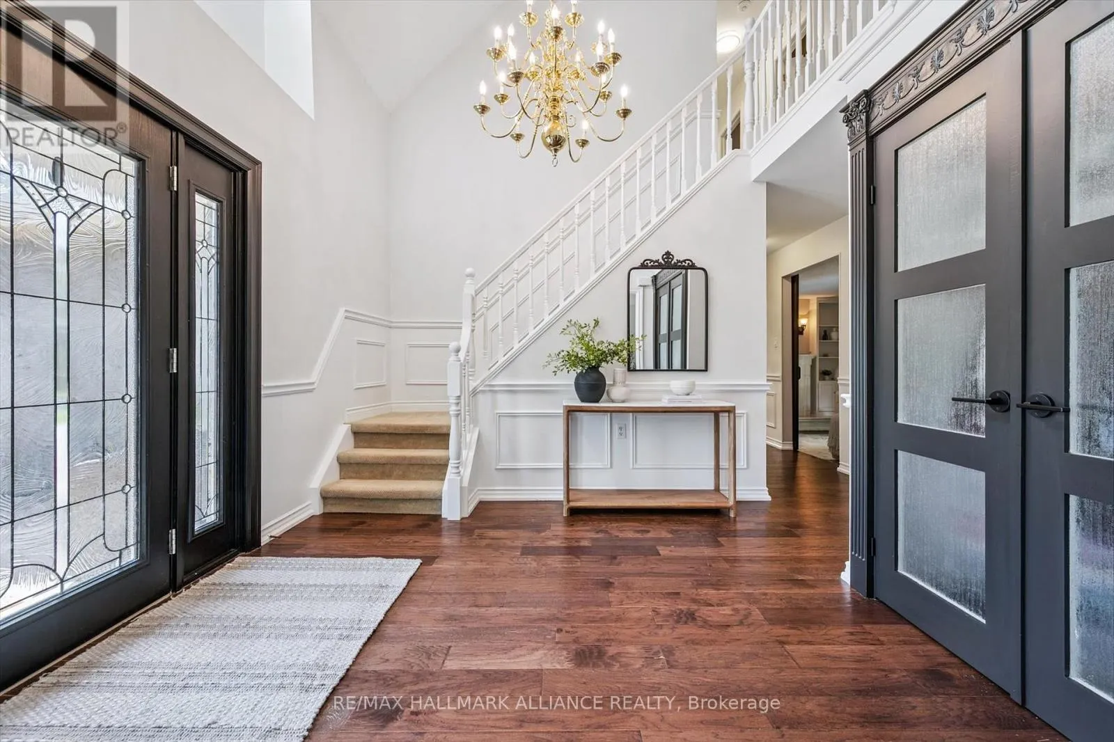 6 COACHMAN CRESCENT