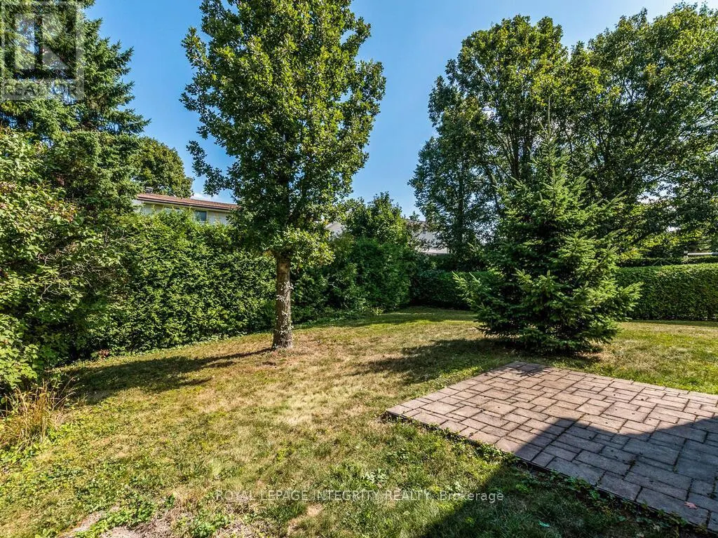 2150 DUTTON CRESCENT