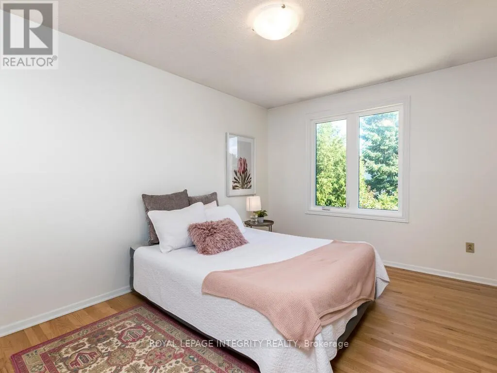 2150 DUTTON CRESCENT