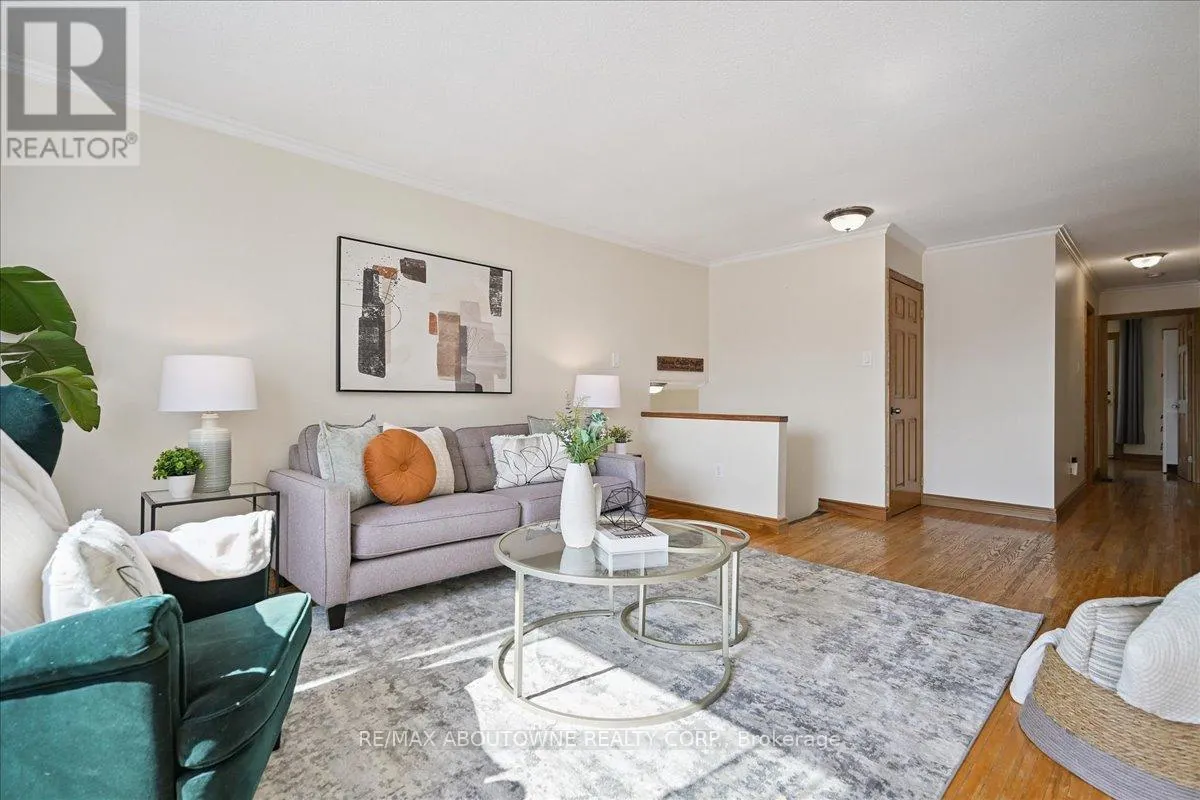 85 BIRCHCLIFFE CRESCENT