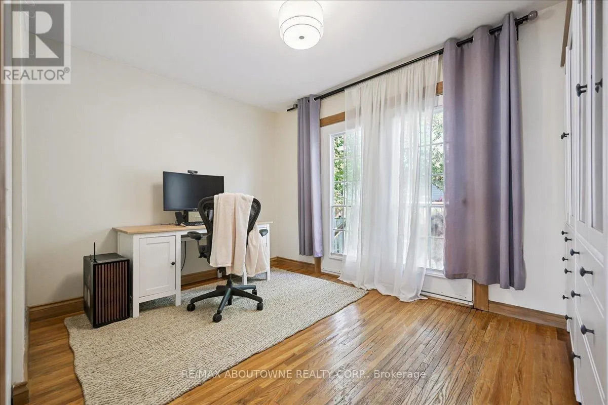 85 BIRCHCLIFFE CRESCENT