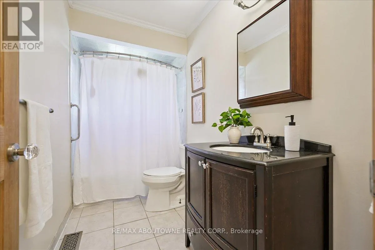 85 BIRCHCLIFFE CRESCENT