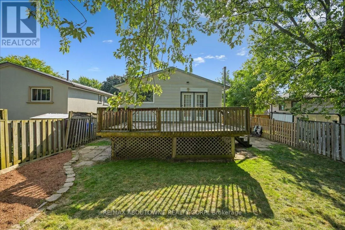 85 BIRCHCLIFFE CRESCENT