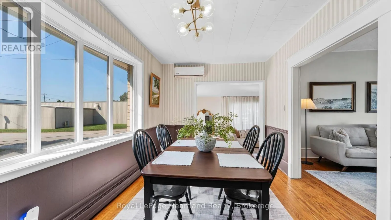 5 WILLIAM DRIVE