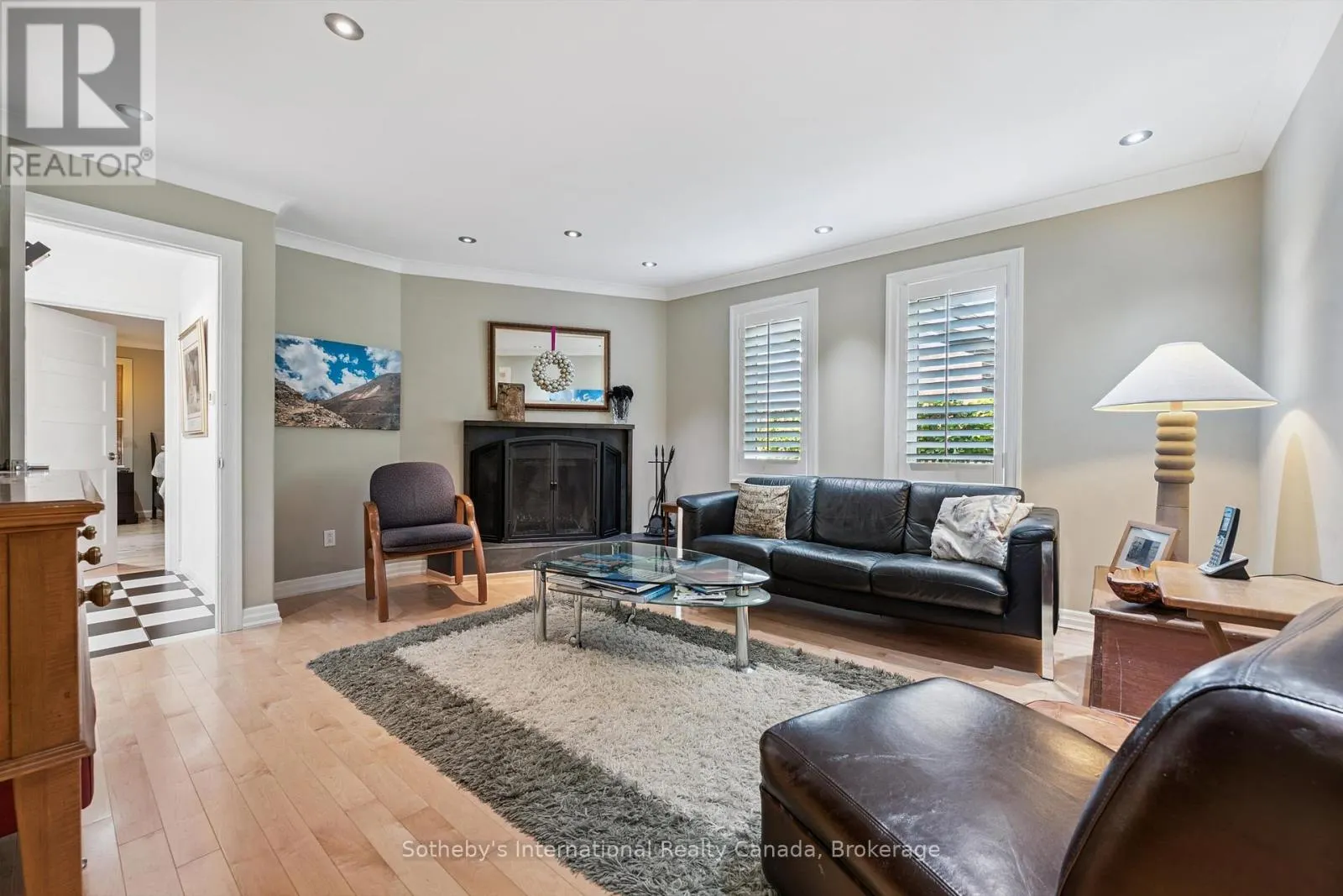 348 BROWNING PLACE