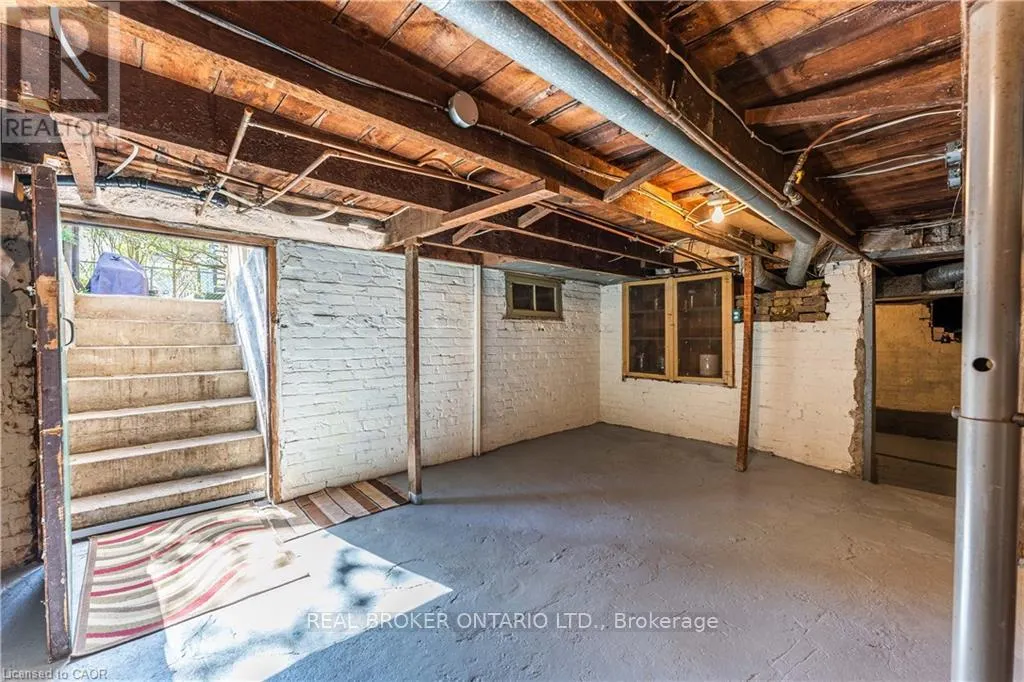 131 TERRACE HILL STREET