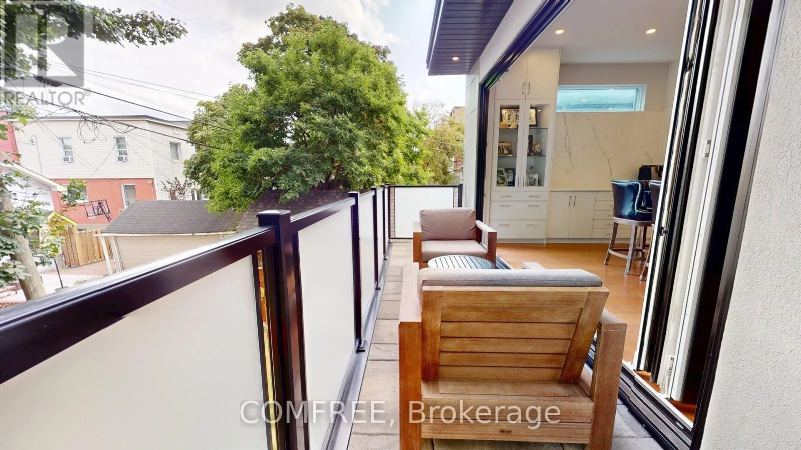 111 SHERBROOKE AVENUE