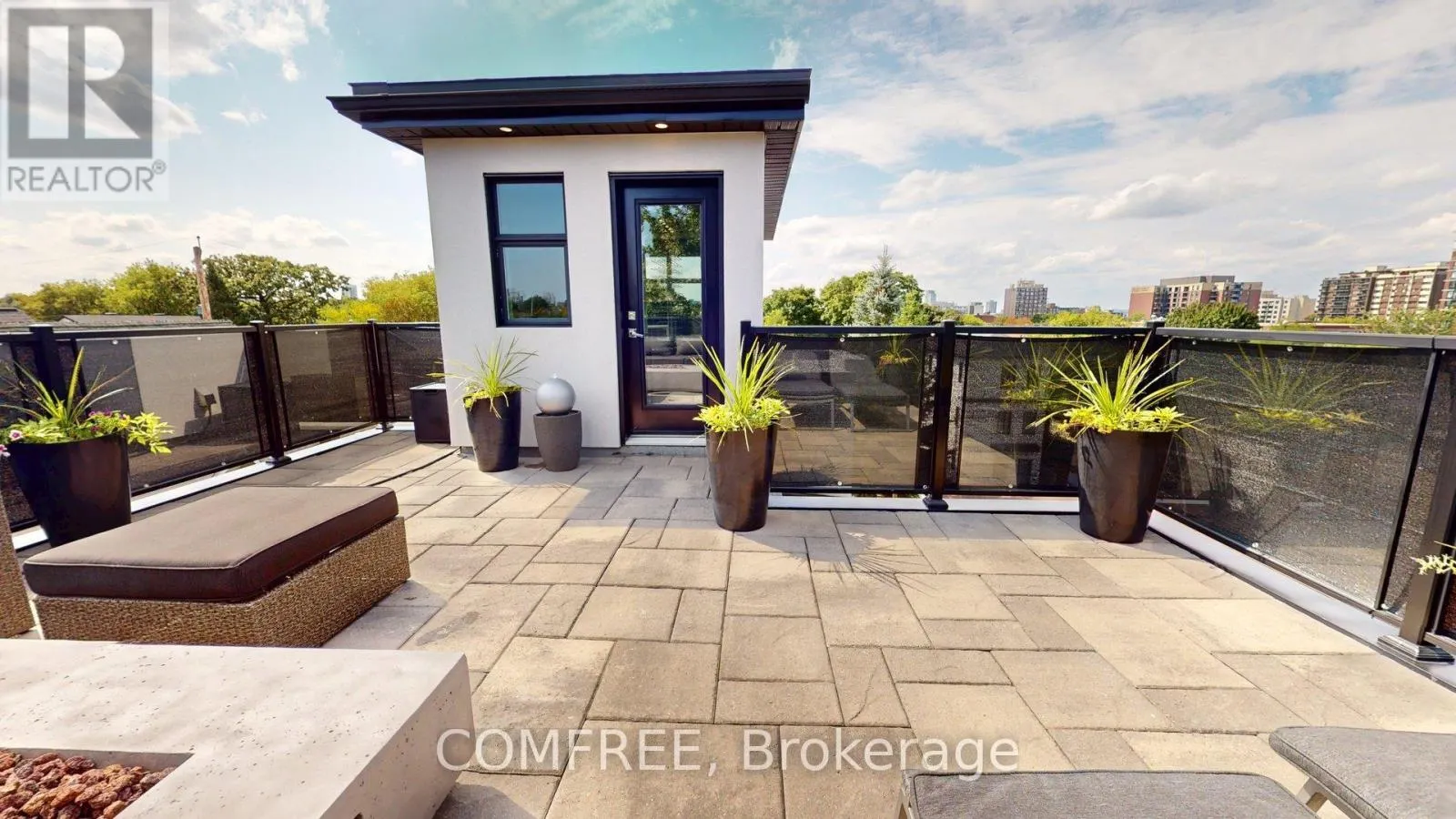 111 SHERBROOKE AVENUE