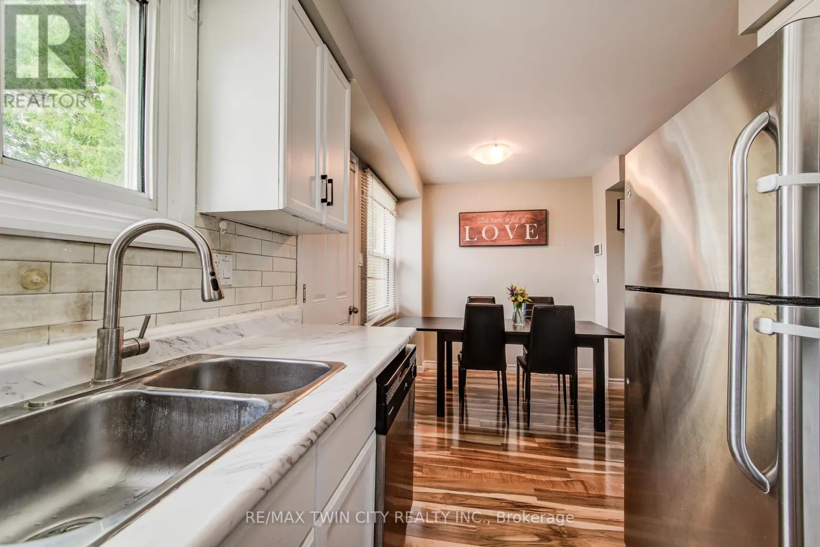16 - 165 GREEN VALLEY DRIVE