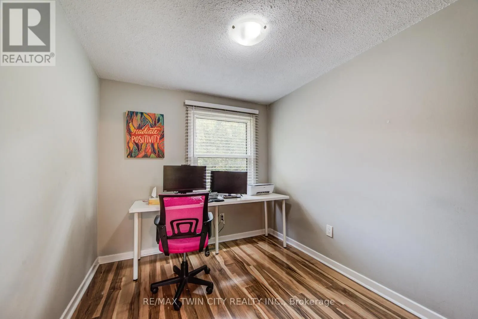16 - 165 GREEN VALLEY DRIVE