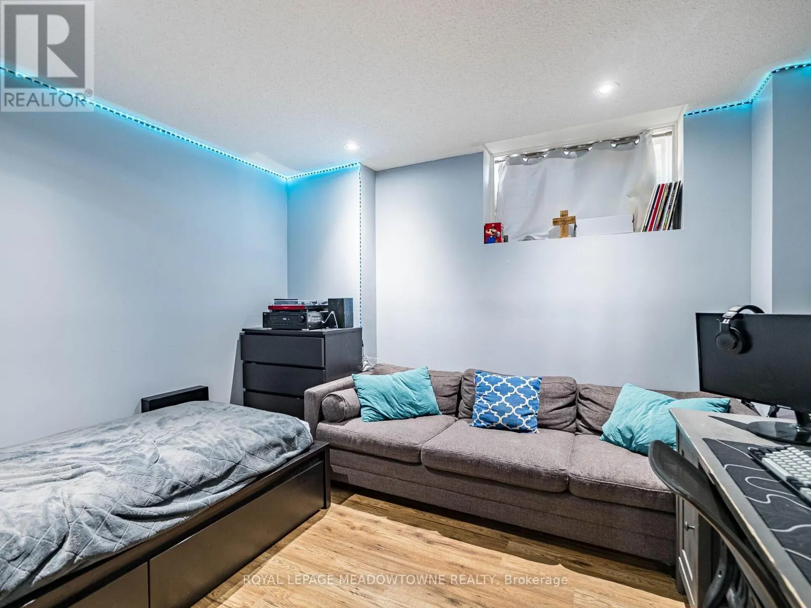 543 WANSBROUGH WAY