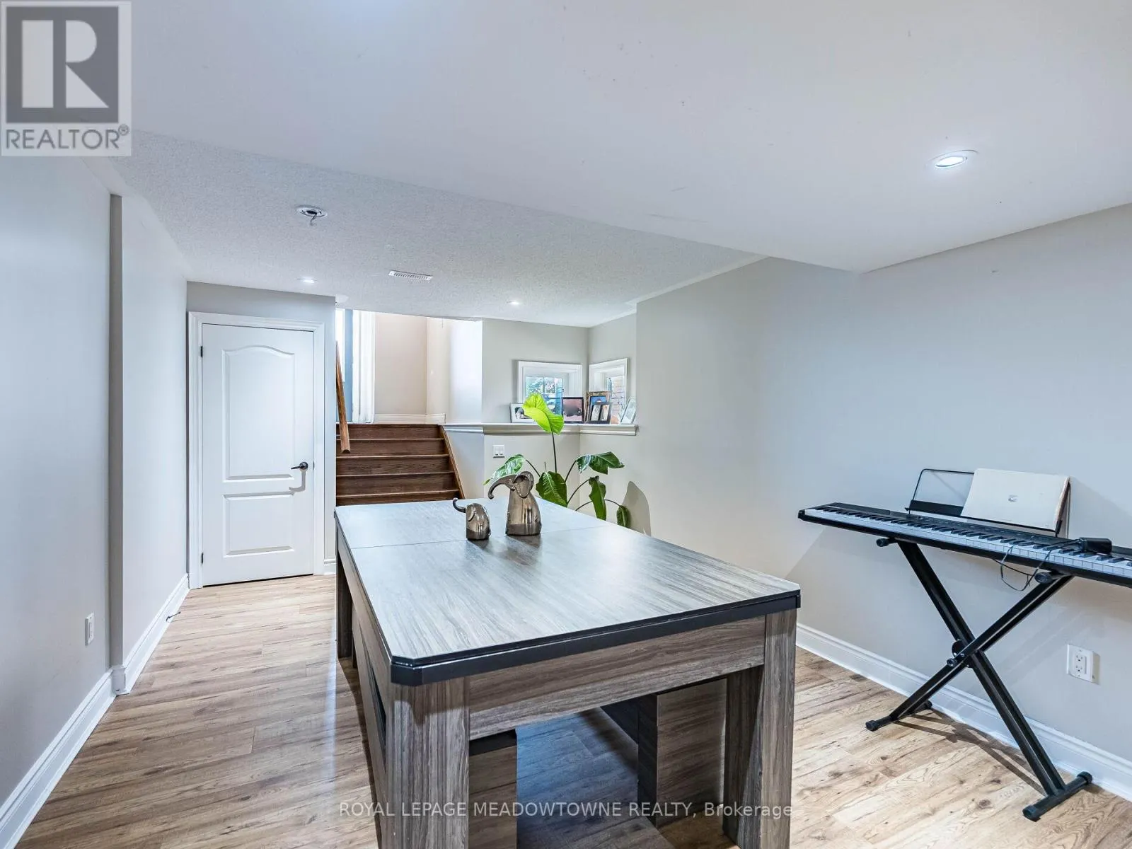 543 WANSBROUGH WAY