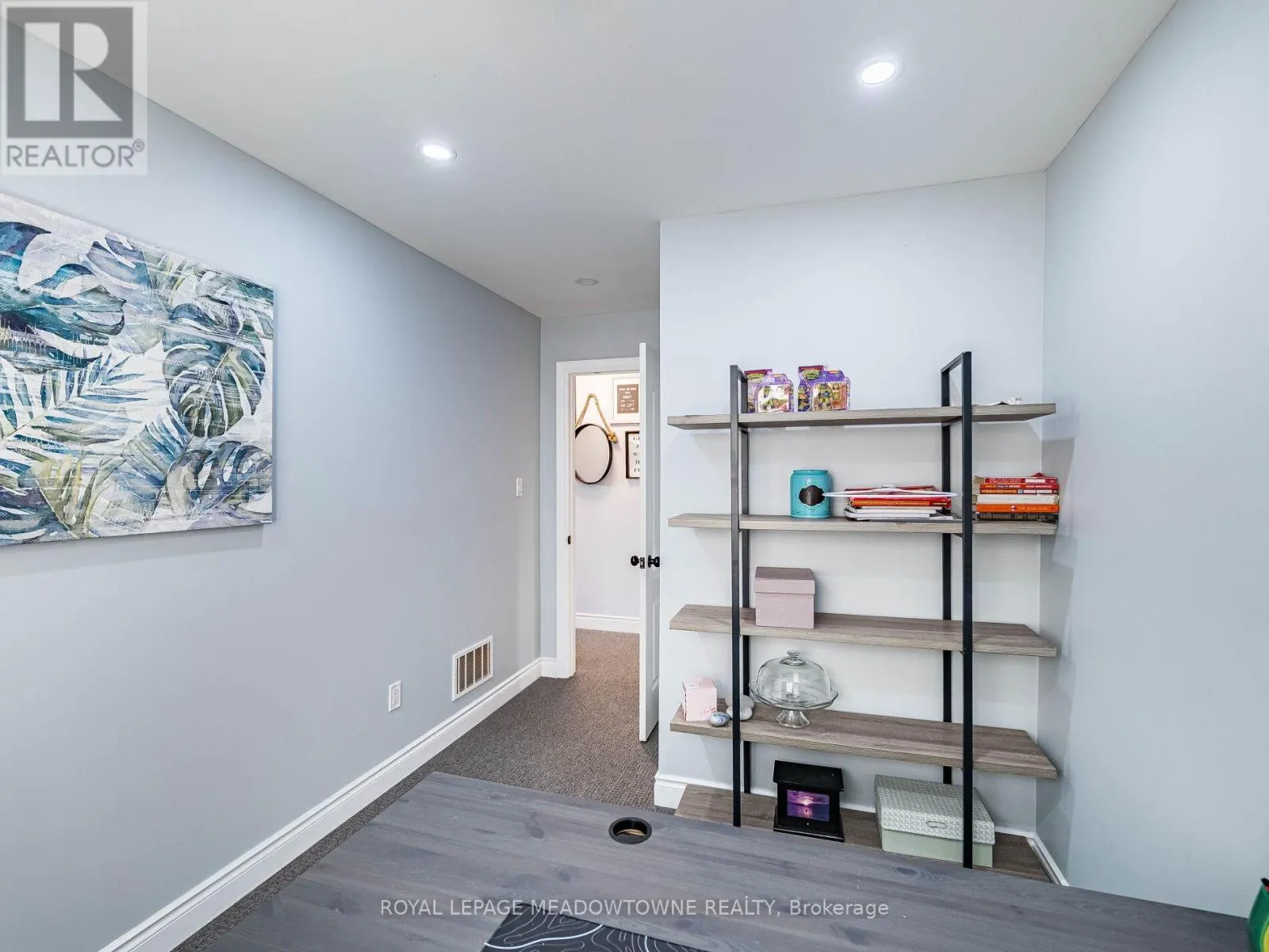 543 WANSBROUGH WAY