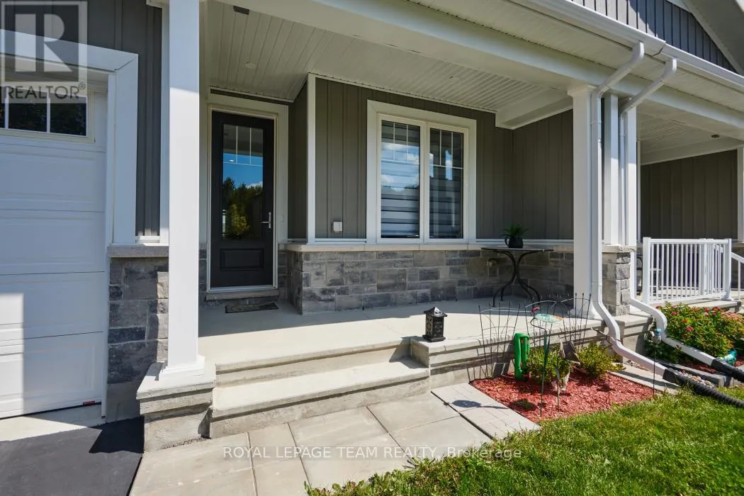 818 COMPANION CRESCENT