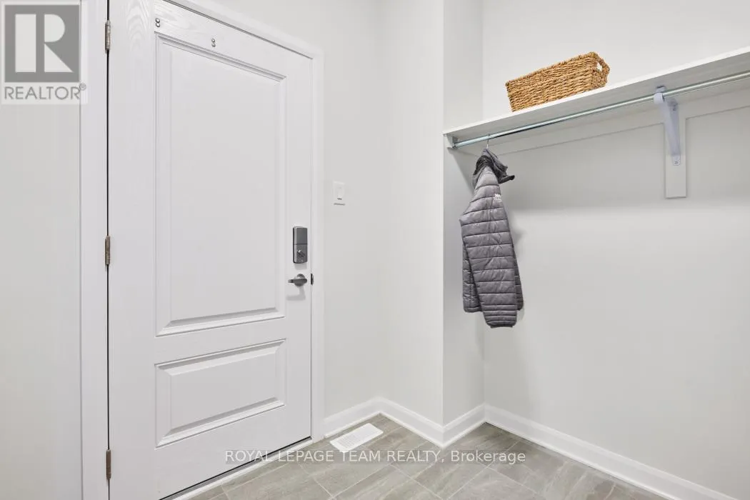 818 COMPANION CRESCENT
