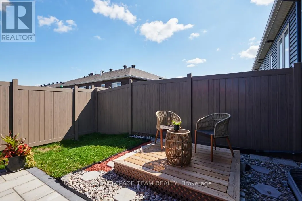 818 COMPANION CRESCENT