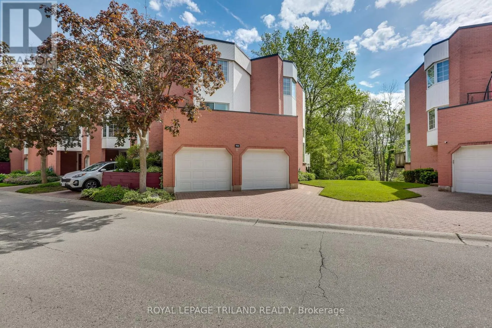 11 - 703 WINDERMERE ROAD, #11