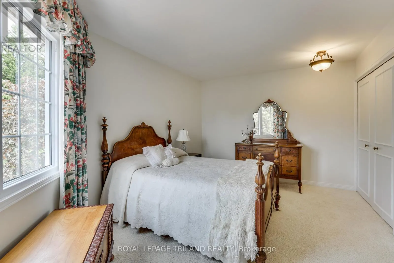 11 - 703 WINDERMERE ROAD, #11