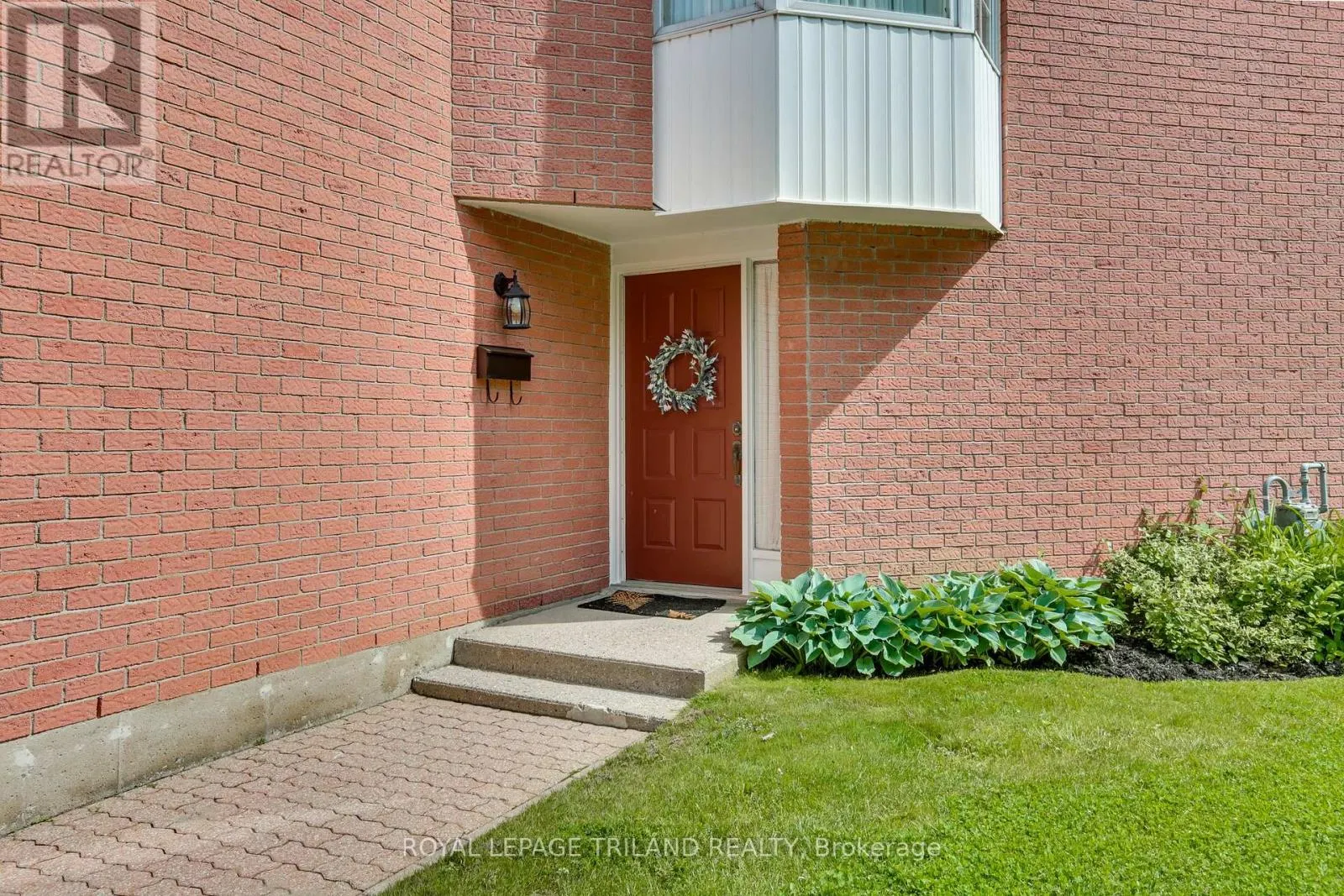 11 - 703 WINDERMERE ROAD, #11