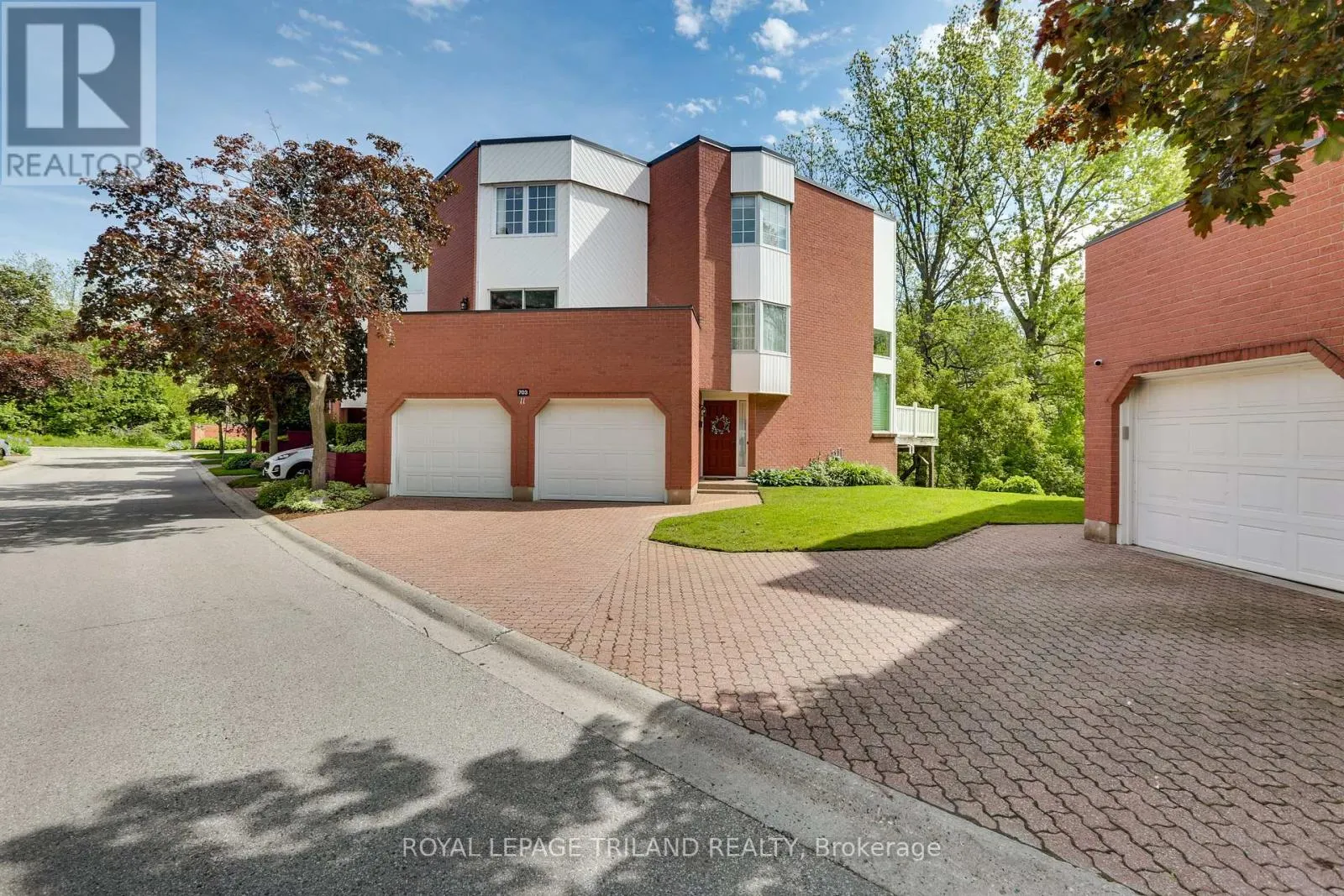11 - 703 WINDERMERE ROAD, #11