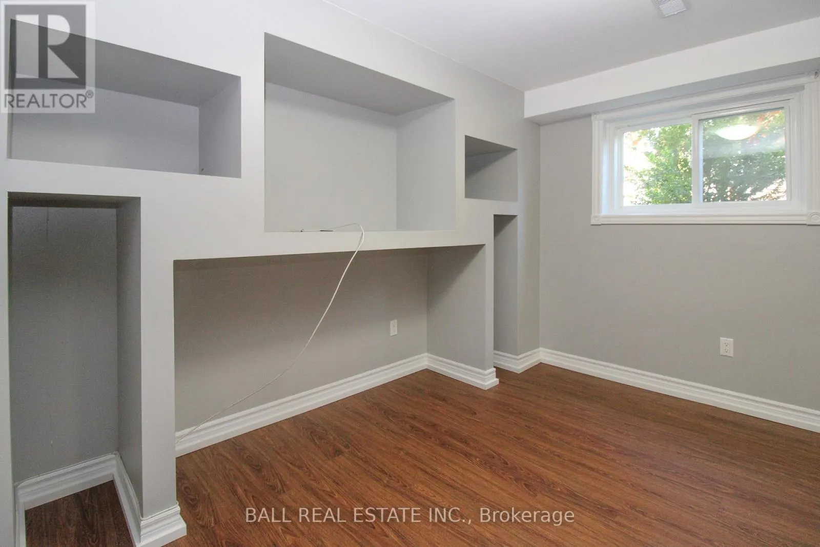 885 STEWART DRIVE