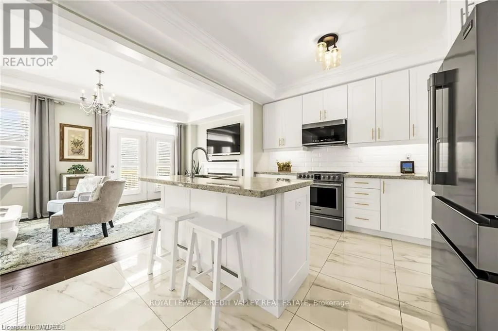 87 WESTFIELD CRESCENT