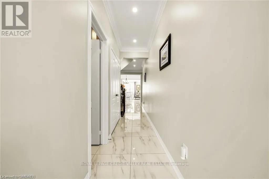 87 WESTFIELD CRESCENT