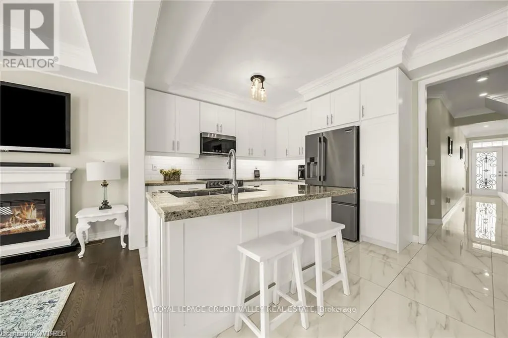 87 WESTFIELD CRESCENT